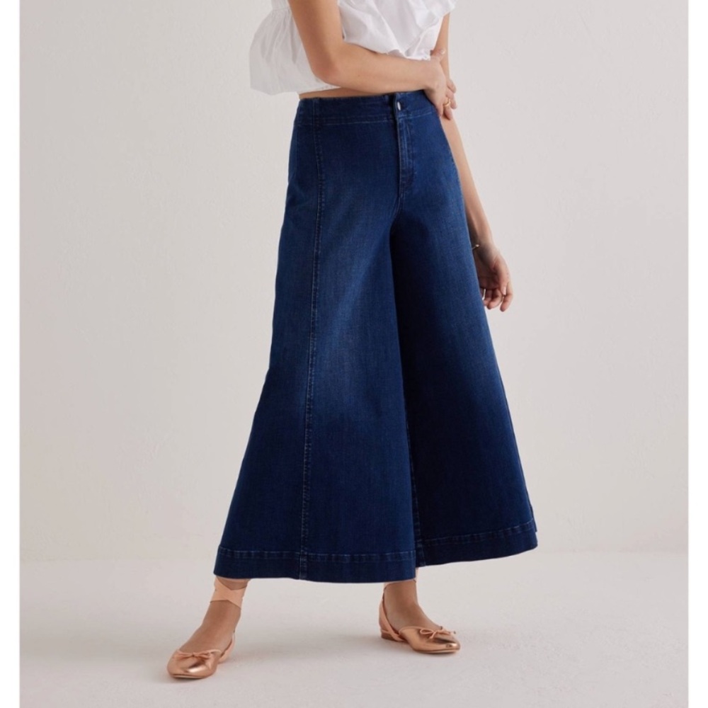 Anthropologie Maeve Flare Wide Leg Cropped Ankle Dark Blue Jeans size 31